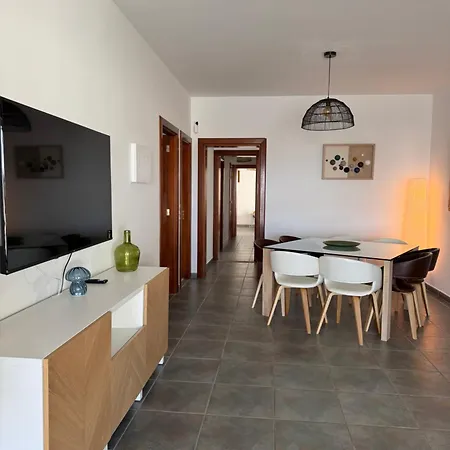 Willa Lovely Casa Deseada, Heated Pool, Jacuzzi, Bbq, Ping Pong Table Playa Blanca (Lanzarote)