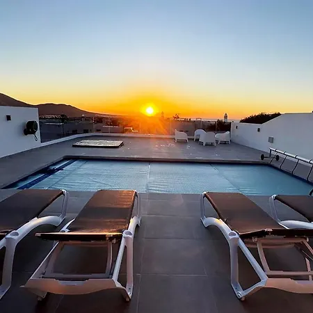 Lovely Casa Deseada, Heated Pool, Jacuzzi, Bbq, Ping Pong Table Playa Blanca (Lanzarote)