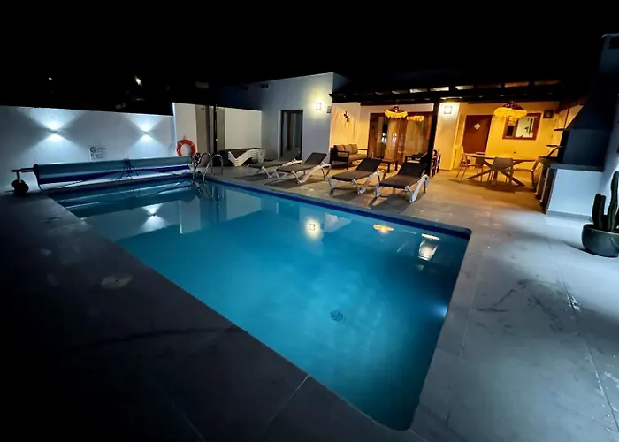 Lovely Casa Deseada, Heated Pool, Jacuzzi, Bbq, Ping Pong Table Villa *