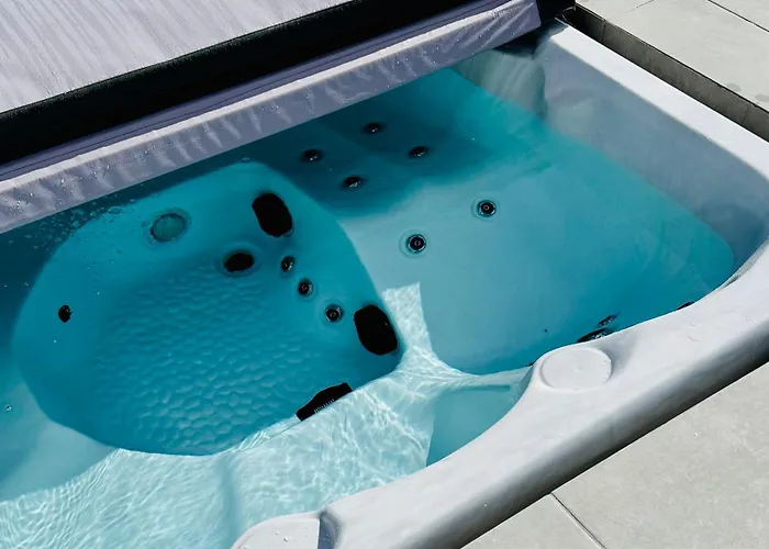 Villa Lovely Casa Deseada, Heated Pool, Jacuzzi, Bbq, Ping Pong Table *